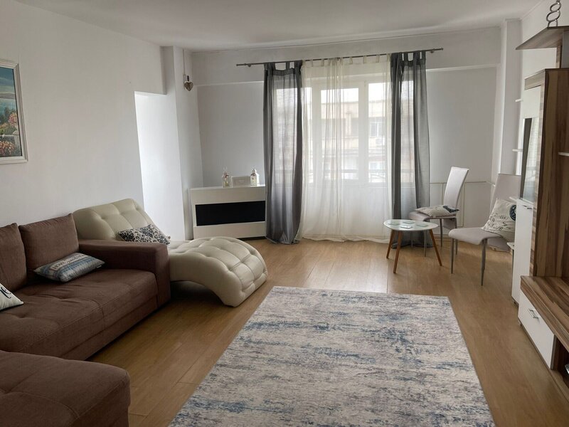 Piata Muncii metrou, vanzare apartament 3 camere,